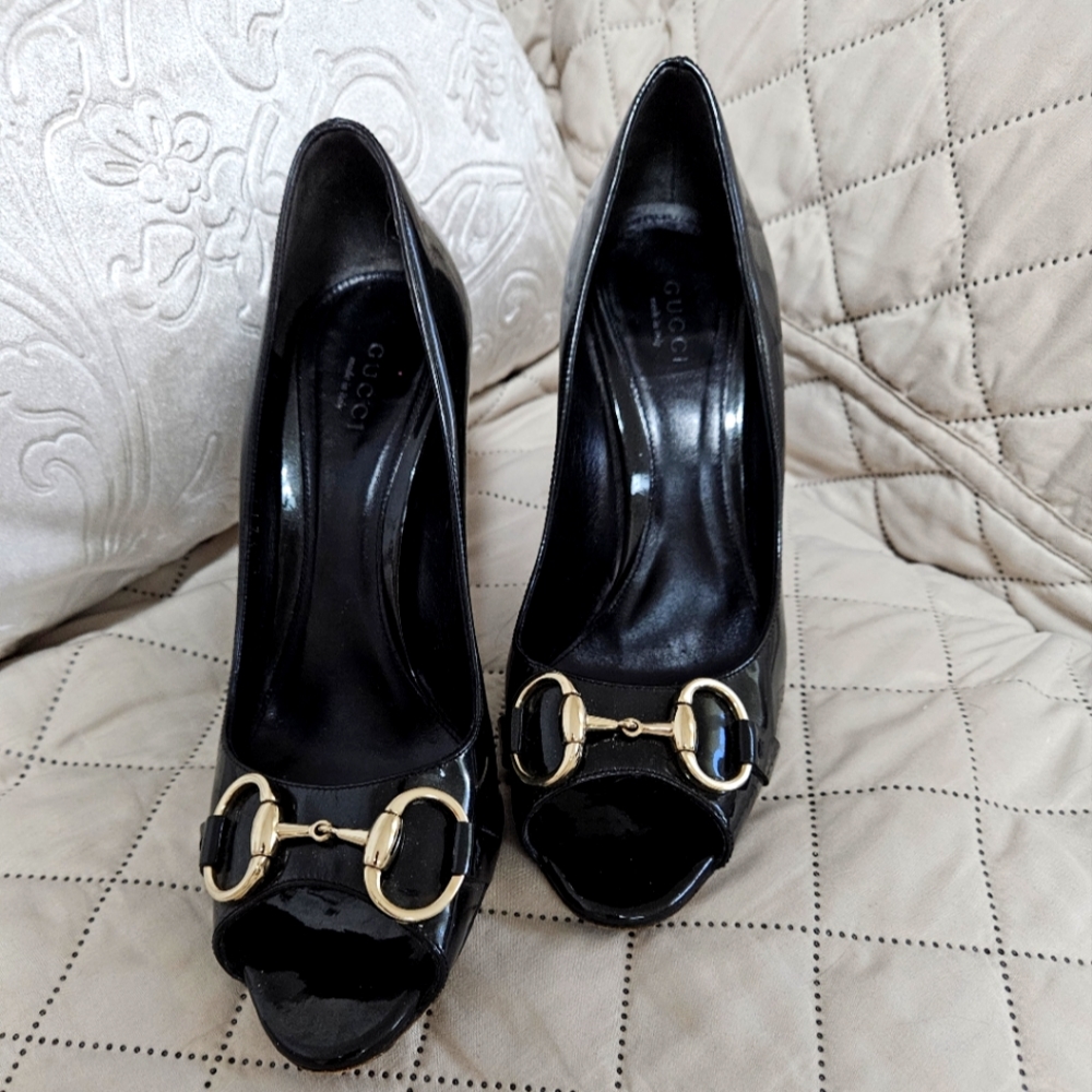 Gucci Open toe Pumps